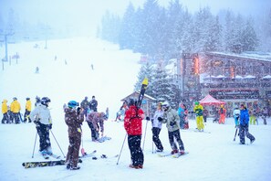 A 15-minute walk to the village gondolas and shops, Photo credit:Tourism Whistler/Mike Crane