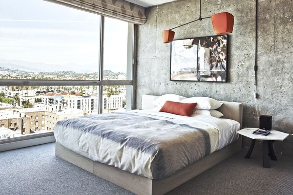 Unit with King size bed