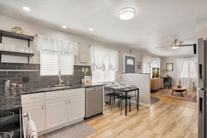 Kitchen 1