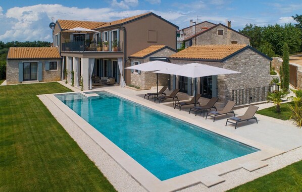 pool