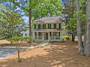 Front view of the Urban Retreat
