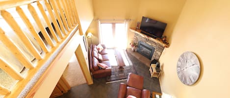 Main Level Living Room /Smart TV