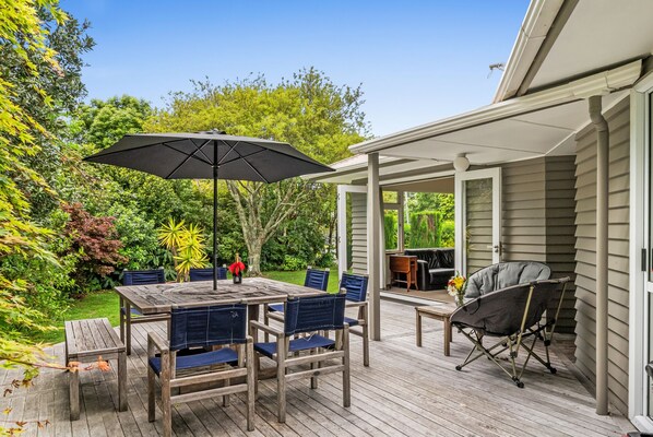 Outdoor dining