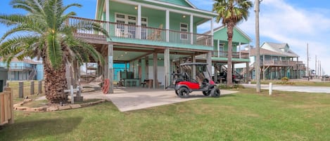 Welcome to your retreat! Our charming home, A'bout Time, beckons with optional golf cart rental – the key to exploring your getaway in style.