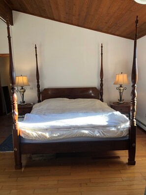 King bedroom