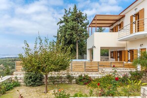 Building Exterior, Garden, Outdoor