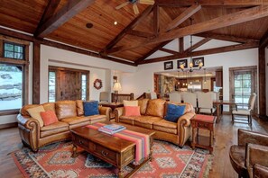 Home Decor, Indoors, Furniture, Table, Living Room