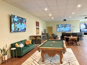 Spielezimmer