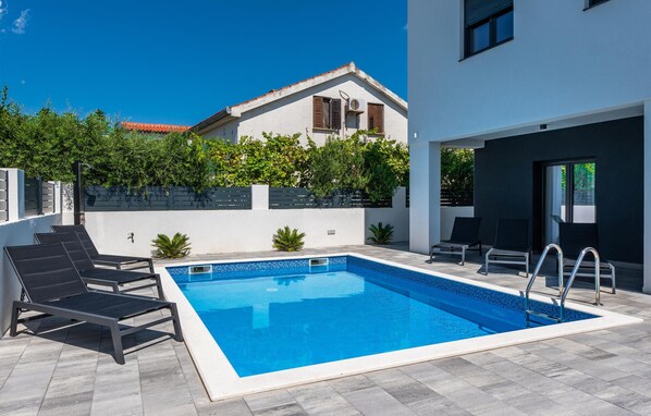 pool