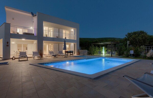 pool