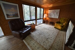 Reading and games nook
