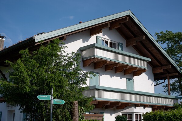 Neu gestaltete Ferienwohnung Geißler, 63 qm, mit überdachtem Balkon-Westseite