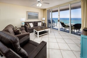 Living room - A gorgeous view awaits