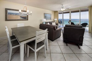 Dining Area - You can dine with a view