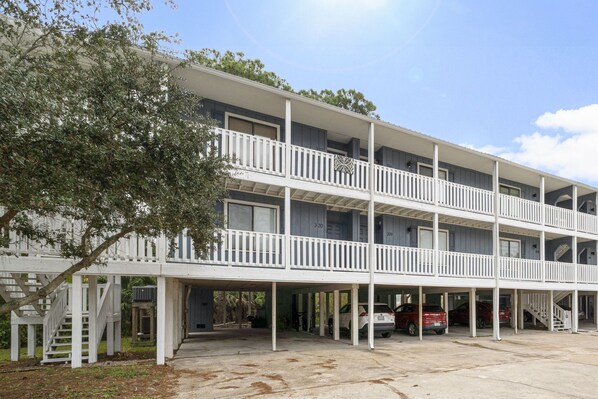 Unit building
