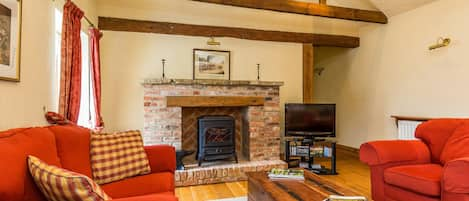 Living room | Anvil Cottage - Grimblethorpe Hall, Louth