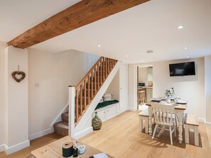 Open plan living space | Northwood Farm Cottage, Fauls, near Whitchurch