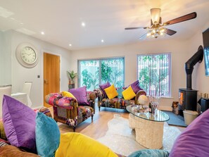 Living area | Merriman Lodge, Glastonbury