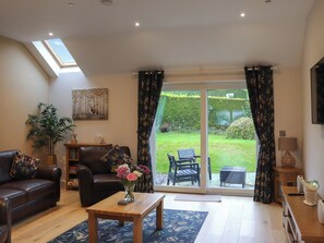 Living area | Beudy Wern Goch - Glanllyn, Llanuwchlyn, near Bala