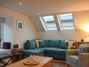 Living area | Cottage No.2 - Dallavon Coach House Cottages, Aberfeldy