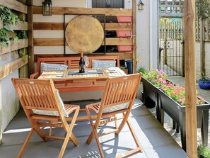 Sitting-out-area | Hafod, St Just
