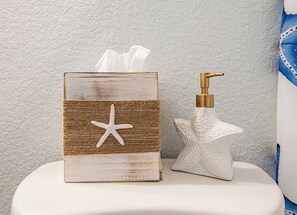 Bathroom amenities