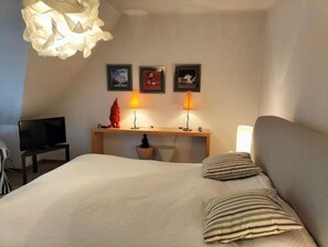 Schlafzimmer 1 (Bild 2)