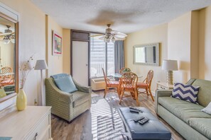 Living Room | Full Sleeper Sofa | Queen Bed