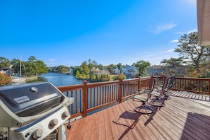 Furnished Top Sun Deck w/Water Views & Gas Grill