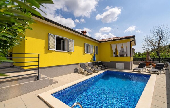pool