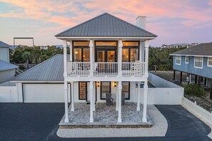 Inlet Getaway - Beautiful Pet-Friendly Vacation Rental House with Private Pool and Gulf Views from the Balcony in Rosemary Beach, Florida - Five Star Properties Destin/30A