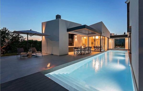 pool