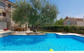 pool