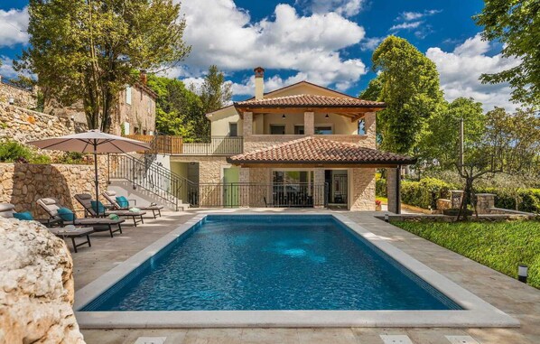 pool