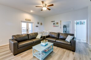 Living Room | Queen Sleeper Sofa | Main Floor | Smart TV