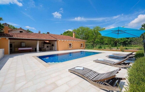 pool