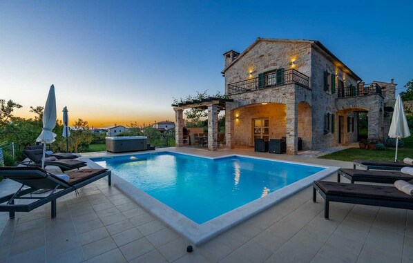 pool