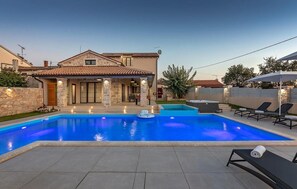 pool
