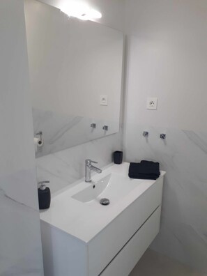 Bain