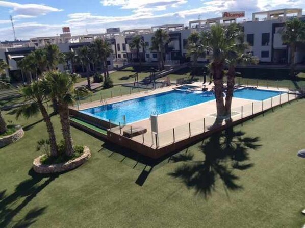 Swimming pool