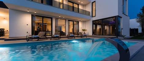 pool