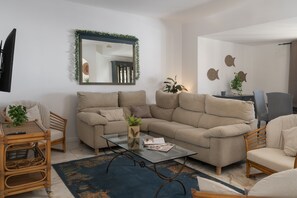 4 Ourmadeira Villas In Madeira Belleveva Lounge