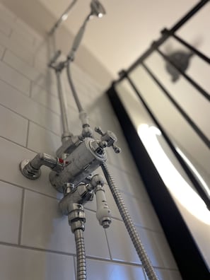 Hand-held showerhead