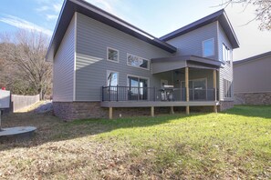 Backyard | Deck | Gas Grill