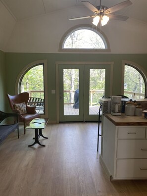 Light and airy living/kitchen area

