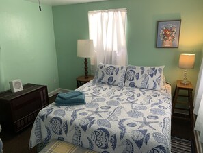 Furniture, Lamp, Bed, Bedroom, Indoors