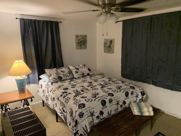 Bed, Furniture, Indoors, Lamp, Bedroom