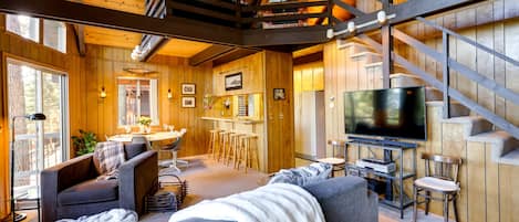 Arnold Vacation Rental | 2BR | 2BA | 1,000 Sq Ft | 1 Step Required