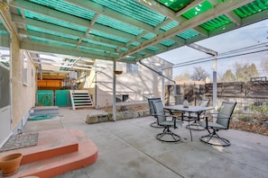 Shared Patio | Pet Friendly w/ Fee