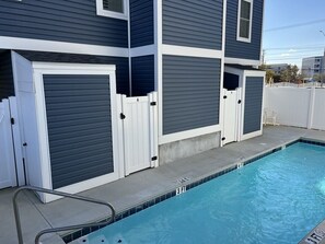 Pool (1)
